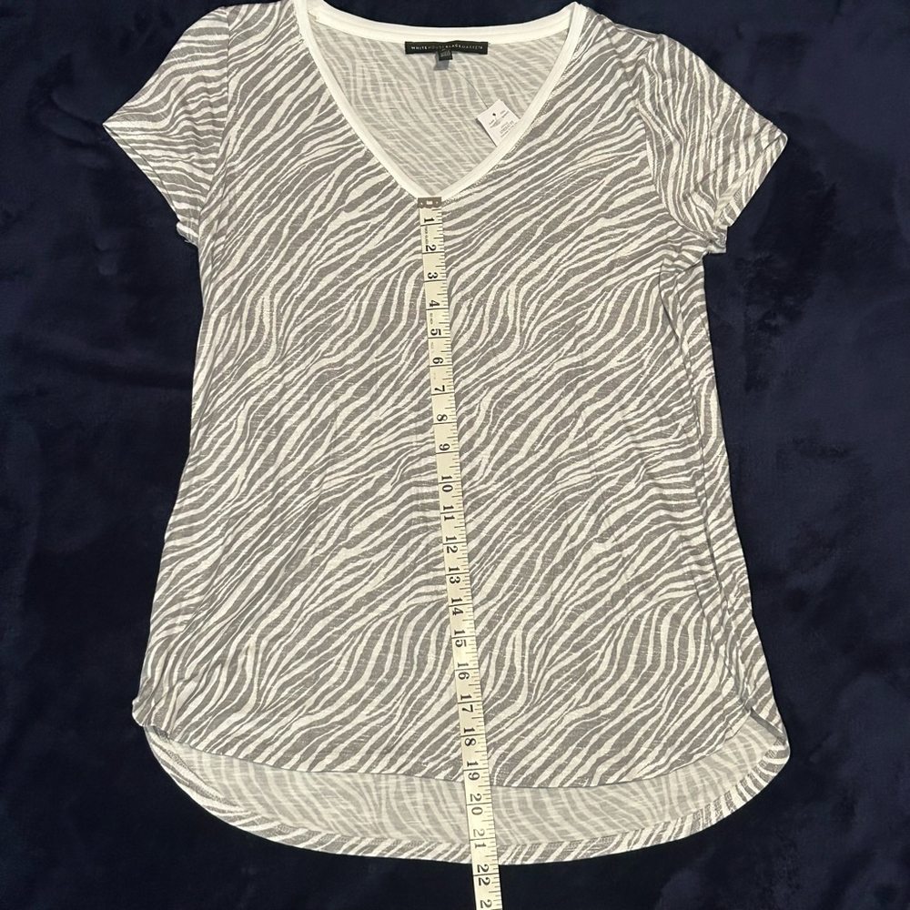 Women's White House Black Market Top Size M Gray Zebra Print - Picture 3 of 6
